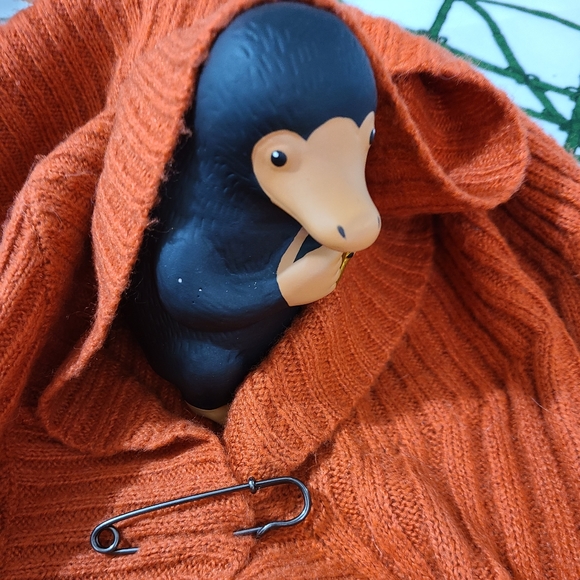 Not your average sweater vest *Accepting ALL reasonable offers!* - Picture 2 of 9